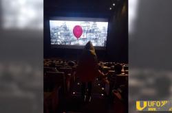 吓死人！看恐怖片  「它」就在你身旁！_灵异鬼话_玛丽人