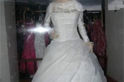 80年一直站在橱窗 貌美模特竟是干尸_灵异鬼话_玛丽人