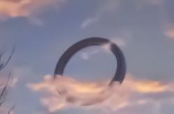 神秘不明飞行物出现在天空，疑似UFO在发射信息，看后超出认知