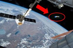 NASA拍到巨型黄金UFO：立刻掐断直播