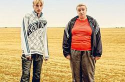 英村脑残故事第三季MP4格式