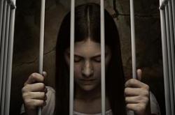 灵异女仆第二季MP4格式