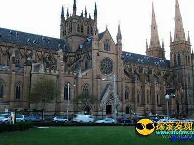 看后再不敢去公厕：公园厕所灵异事件_灵异鬼话