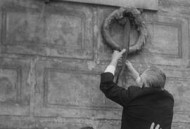 我们的费尔斯特先生去世了