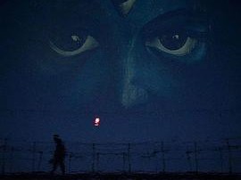 寻找长着獠牙和髭须的她