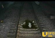 日本地铁灵异事件：她是谁为何长得跟我一样？_灵异鬼话_UFO发现网
