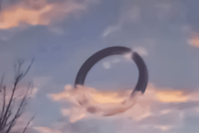 神秘不明飞行物出现在天空，疑似UFO在发射信息，看后超出认知