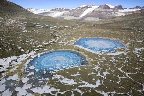 南极发现“地心人”基地