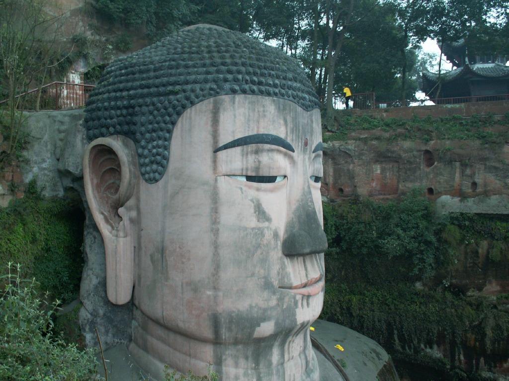 乐山大佛流泪之谜