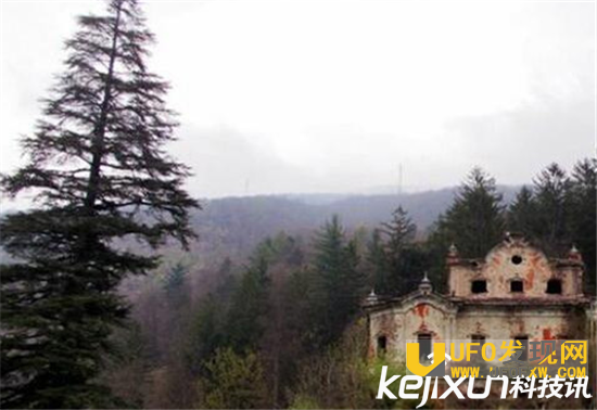 情侣旅店看到女鬼 盘点世界十大鬼屋吓死人